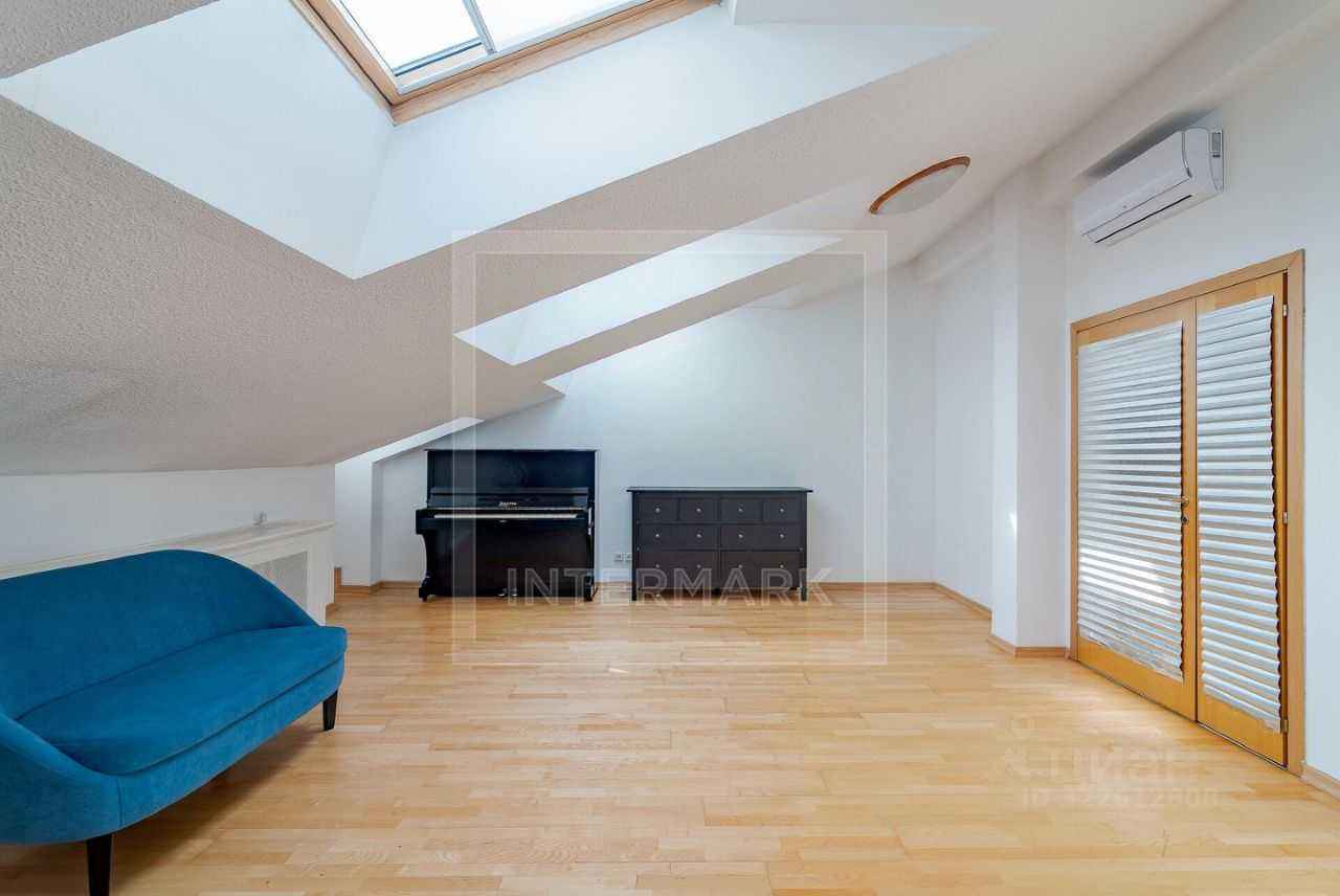 4-комнатная квартира, 168 м²