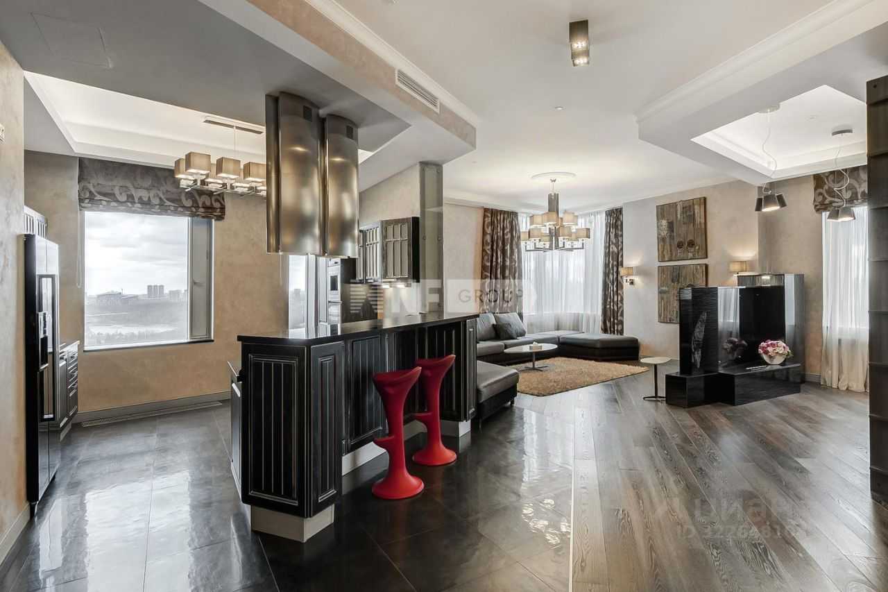 4-комнатная квартира, 210,8 м² — фотография 3