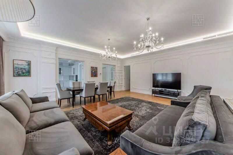 4-комнатная квартира, 250 м²