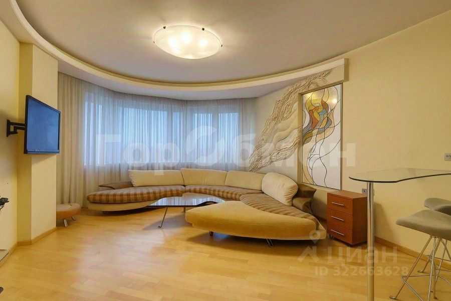 4-комнатная квартира, 130 м² — фотография 3