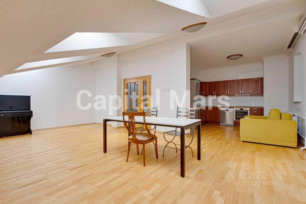 4-комнатная квартира, 168 м² — фотография 2