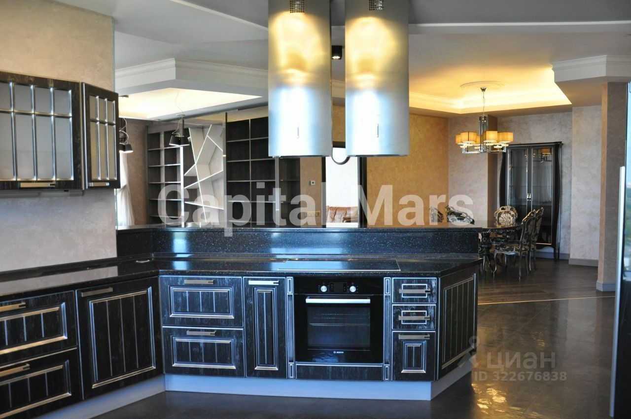 4-комнатная квартира, 210 м² — фотография 3