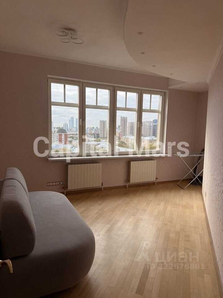 4-комнатная квартира, 220 м² — фотография 2