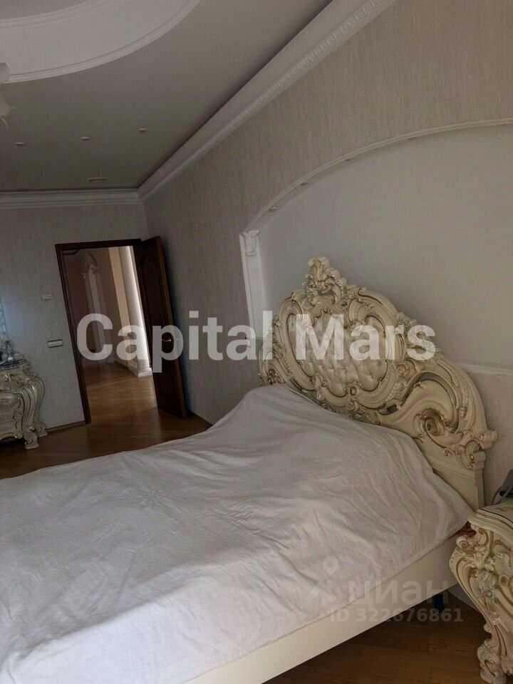 4-комнатная квартира, 220 м² — фотография 3