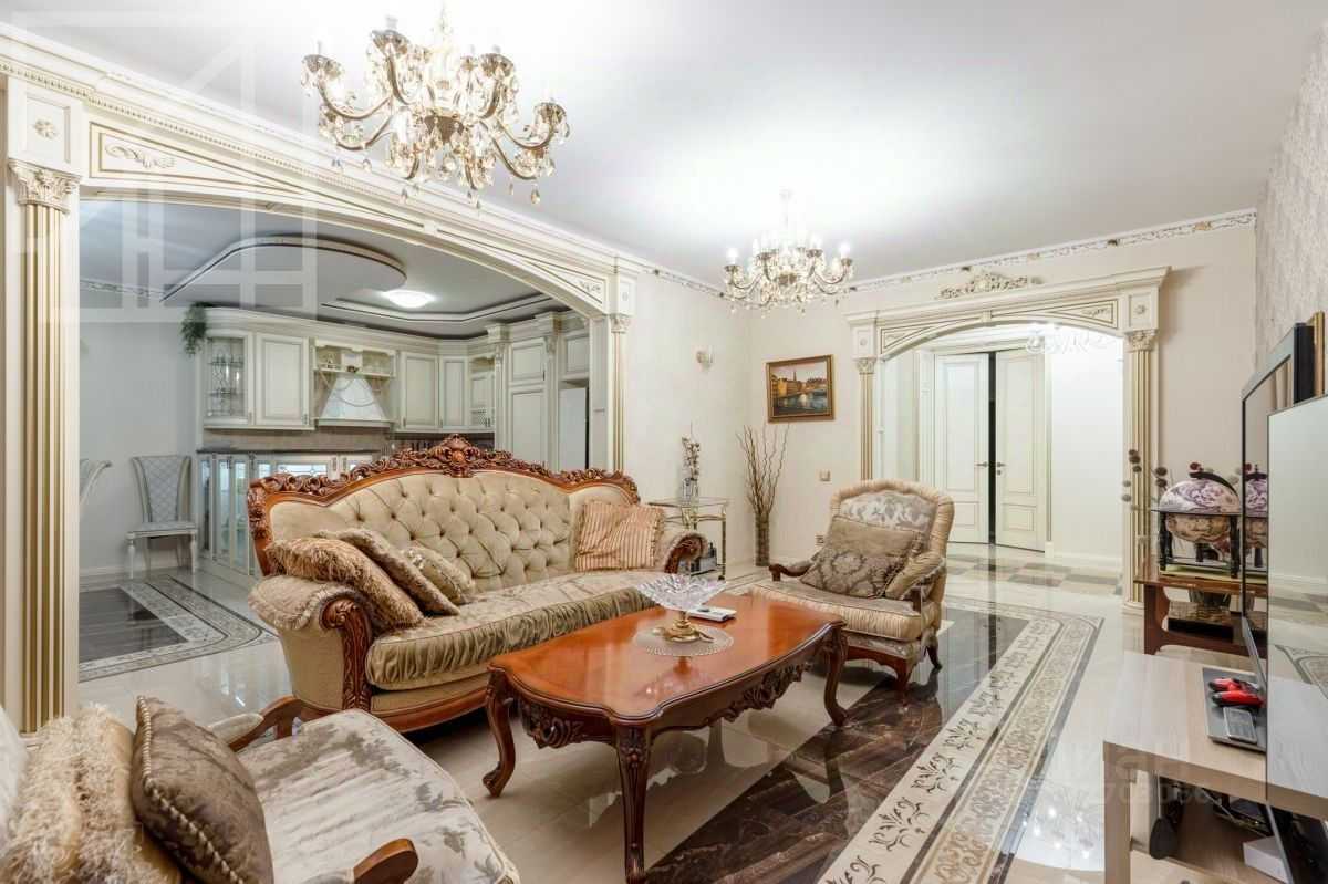 5-комнатная квартира, 211 м²