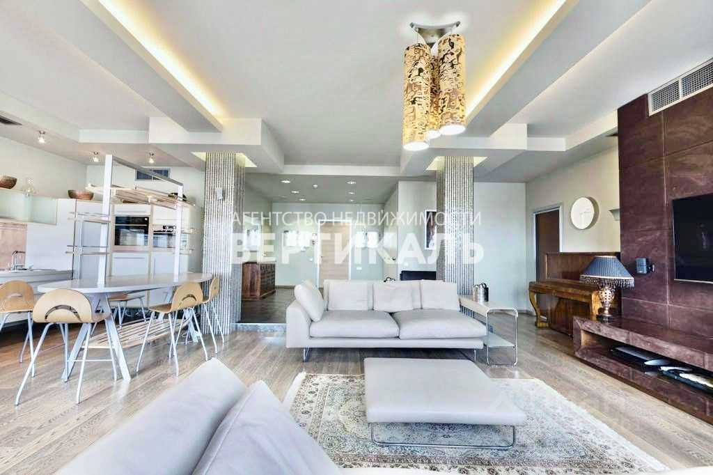 4-комнатная квартира, 178 м²