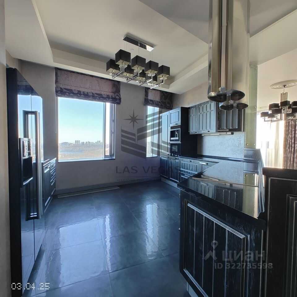 4-комнатная квартира, 210,8 м² — фотография 3