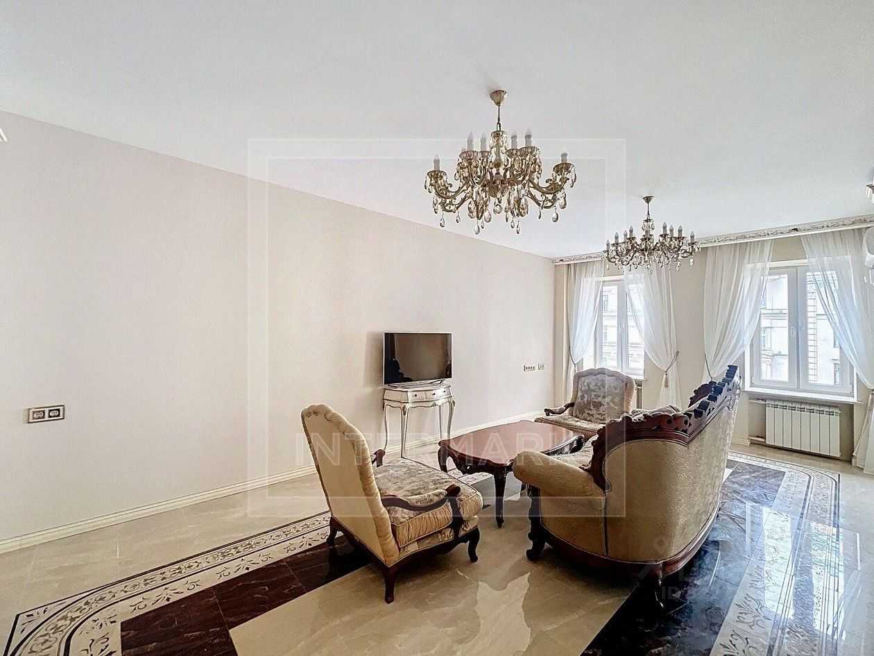 5-комнатная квартира, 211 м² — фотография 2