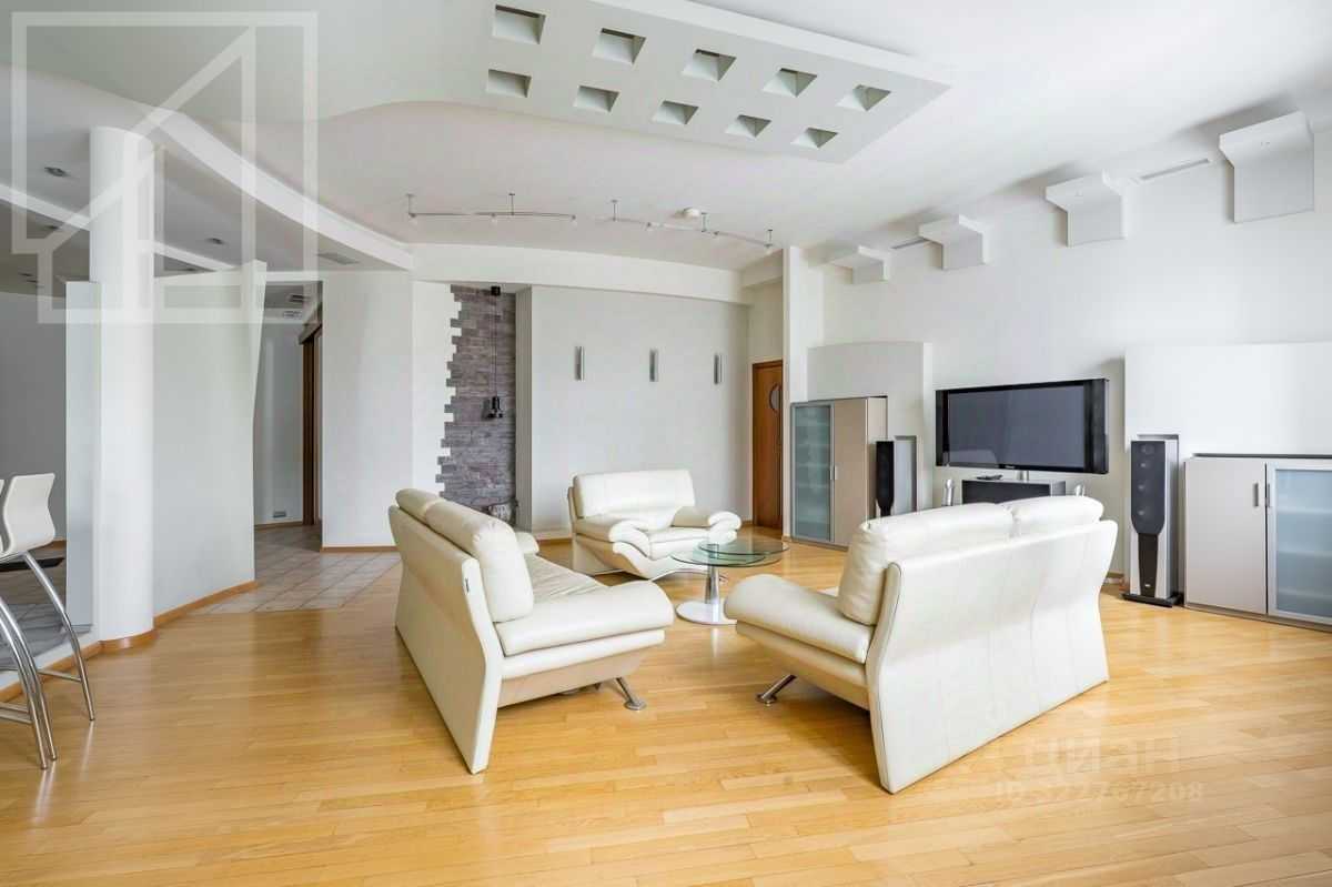 4-комнатная квартира, 195 м² — фотография 2