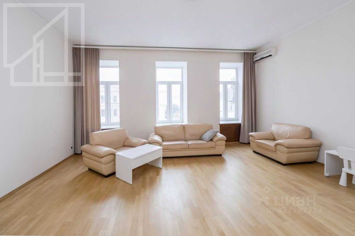 5-комнатная квартира, 190 м²