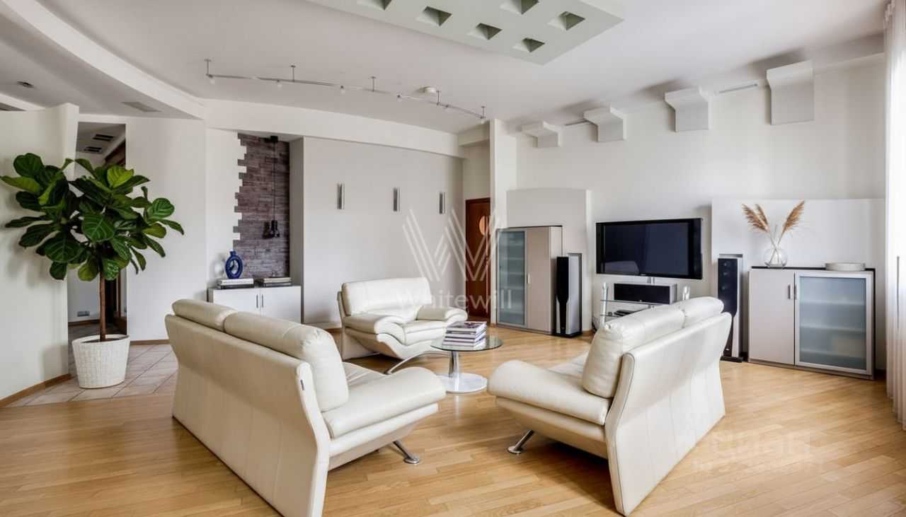 4-комнатная квартира, 180 м²