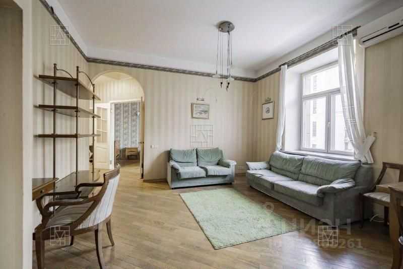 2-комнатная квартира, 65 м² — фотография 3