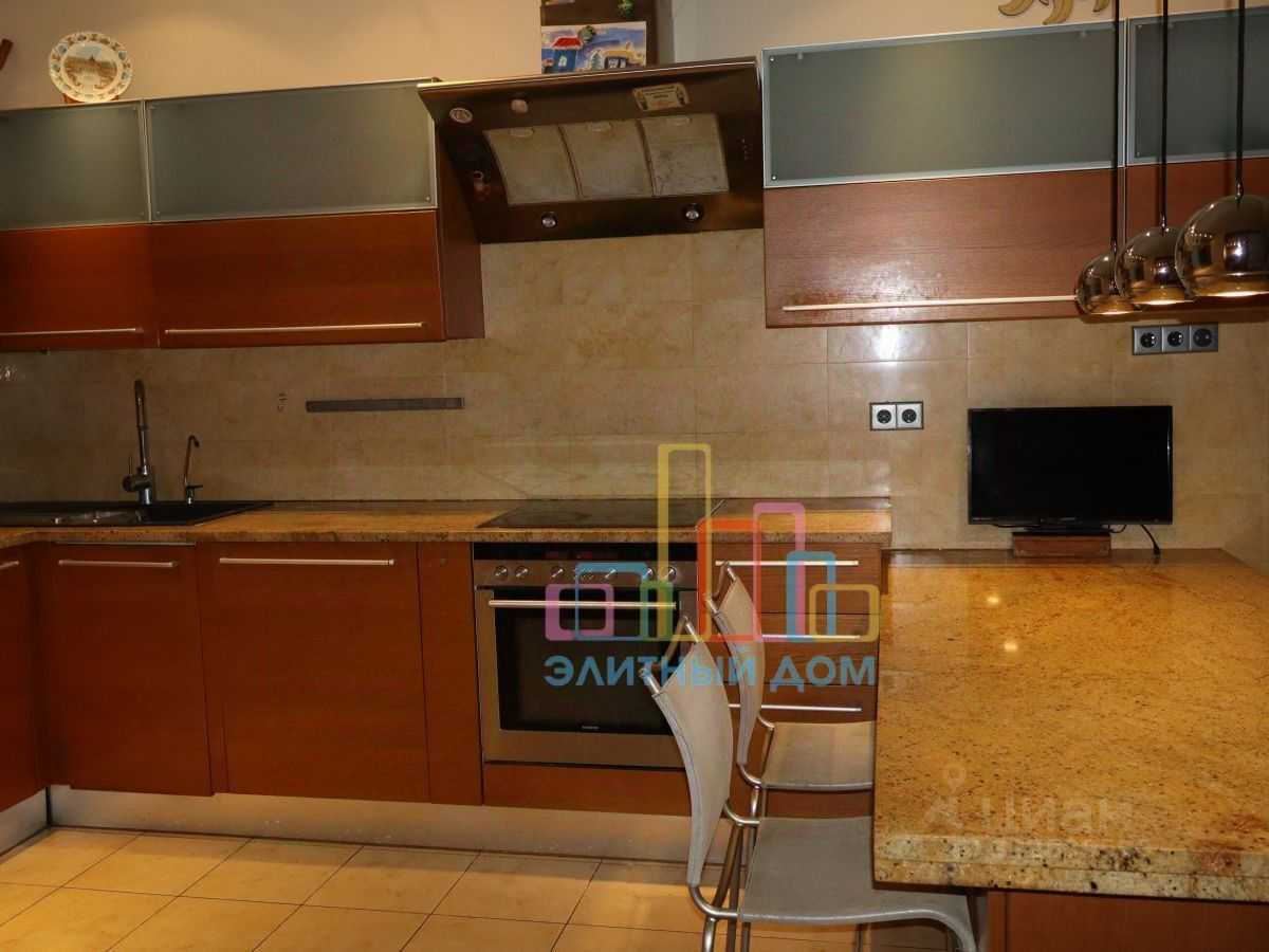 4-комнатная квартира, 140 м² — фотография 3