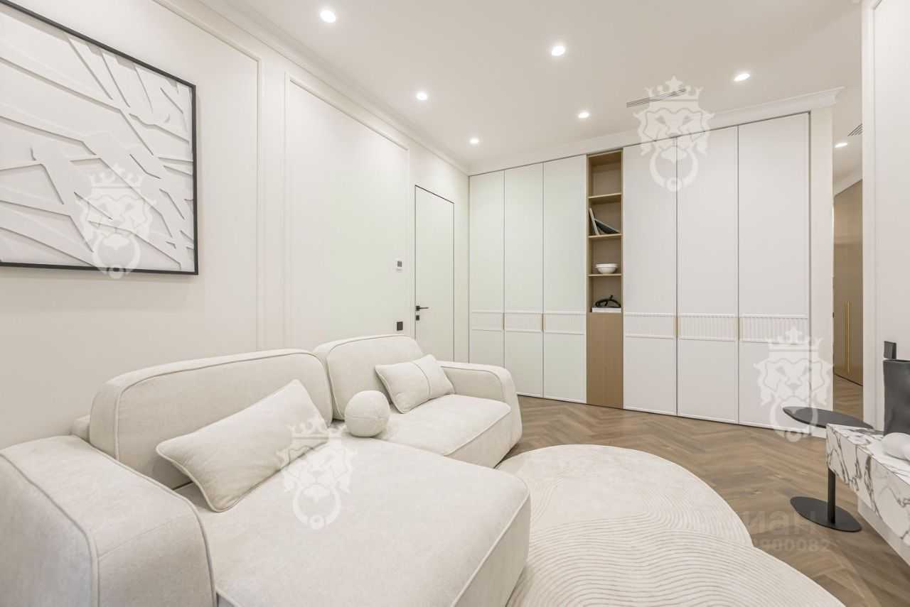 2-комнатная квартира, 55 м² — фотография 2