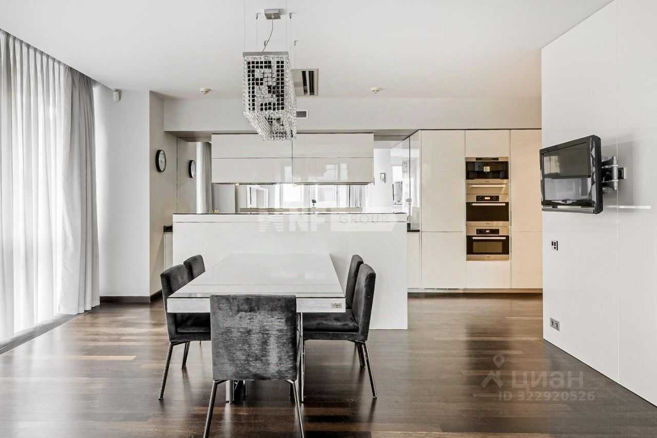 3-комнатная квартира, 200 м² — фотография 3
