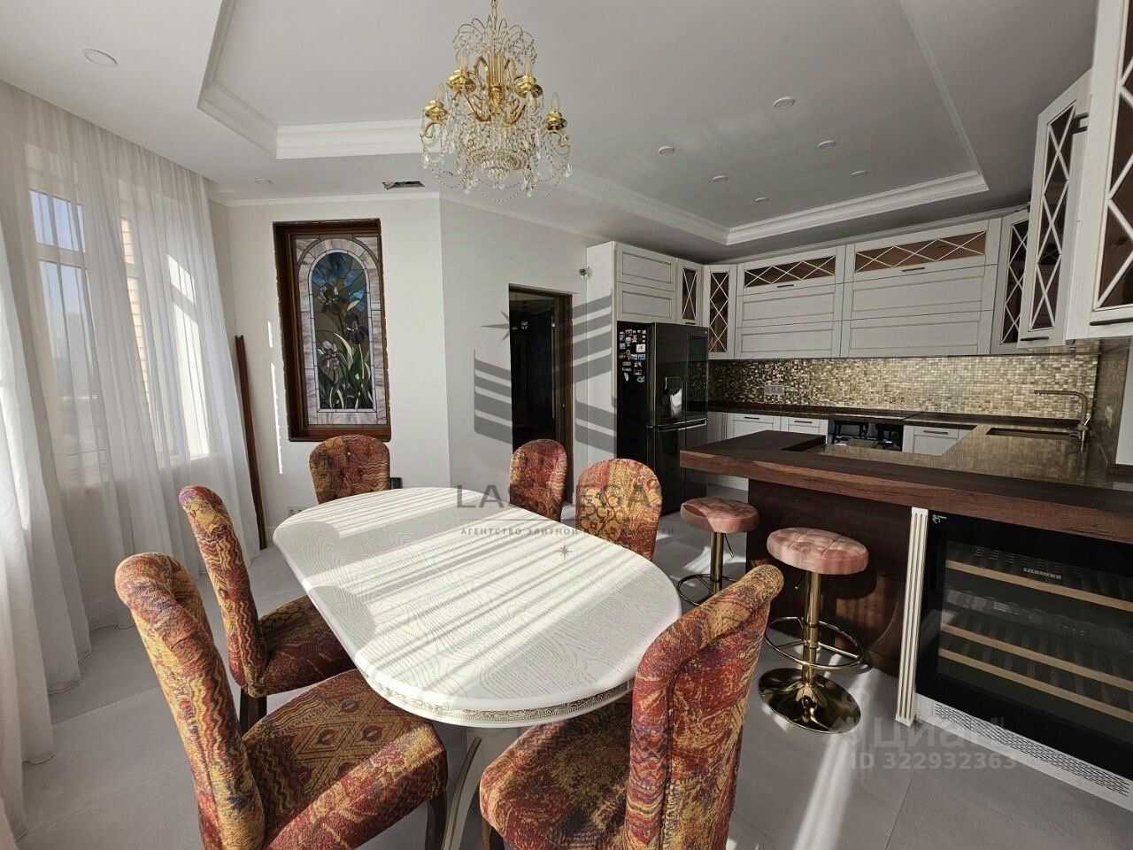3-комнатная квартира, 140 м²