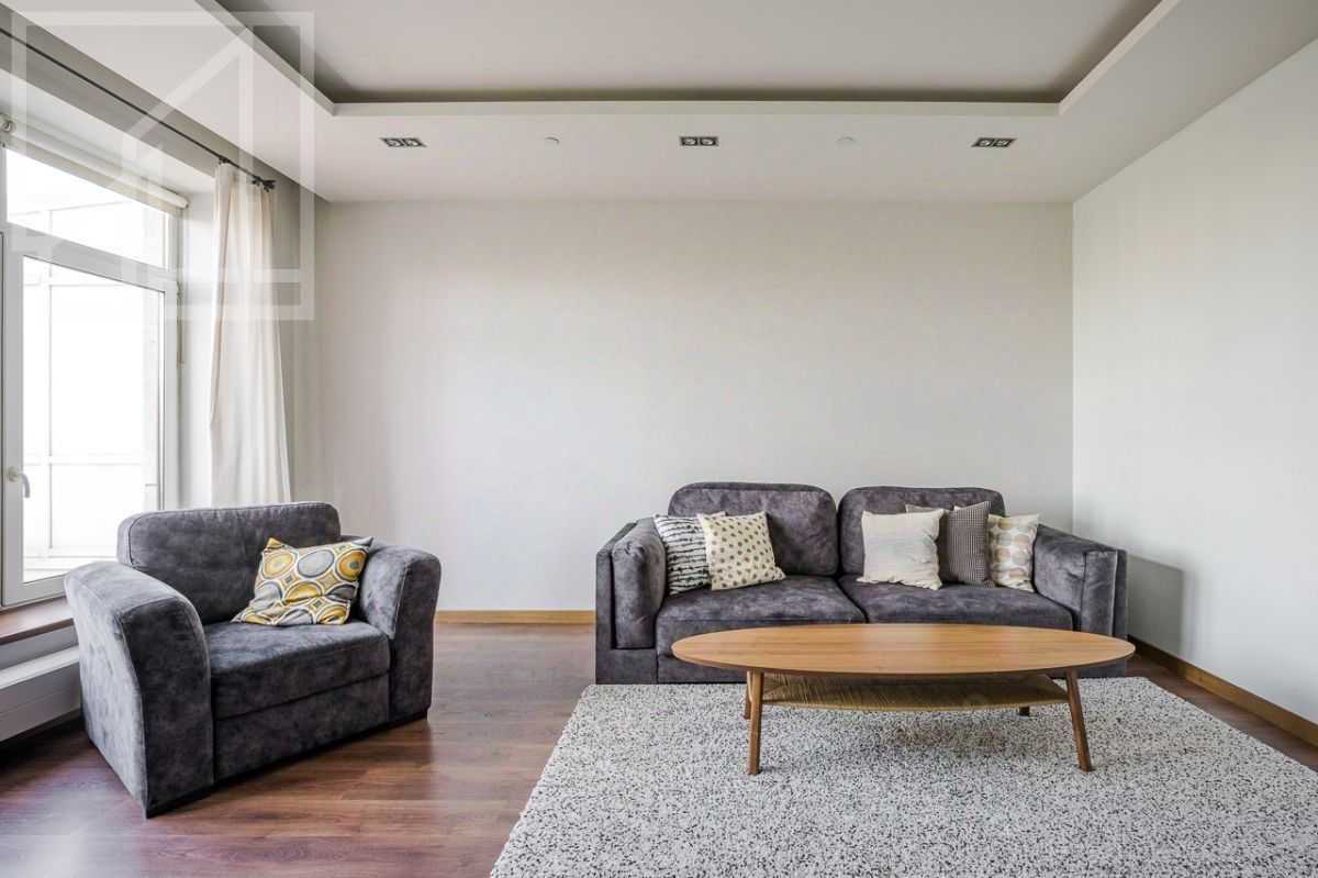 4-комнатная квартира, 132 м² — фотография 2