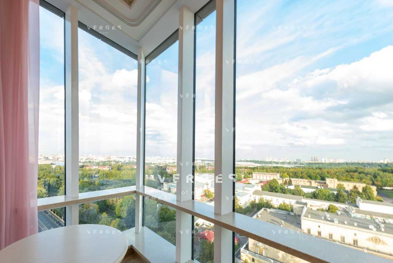 5-комнатная квартира, 220 м²