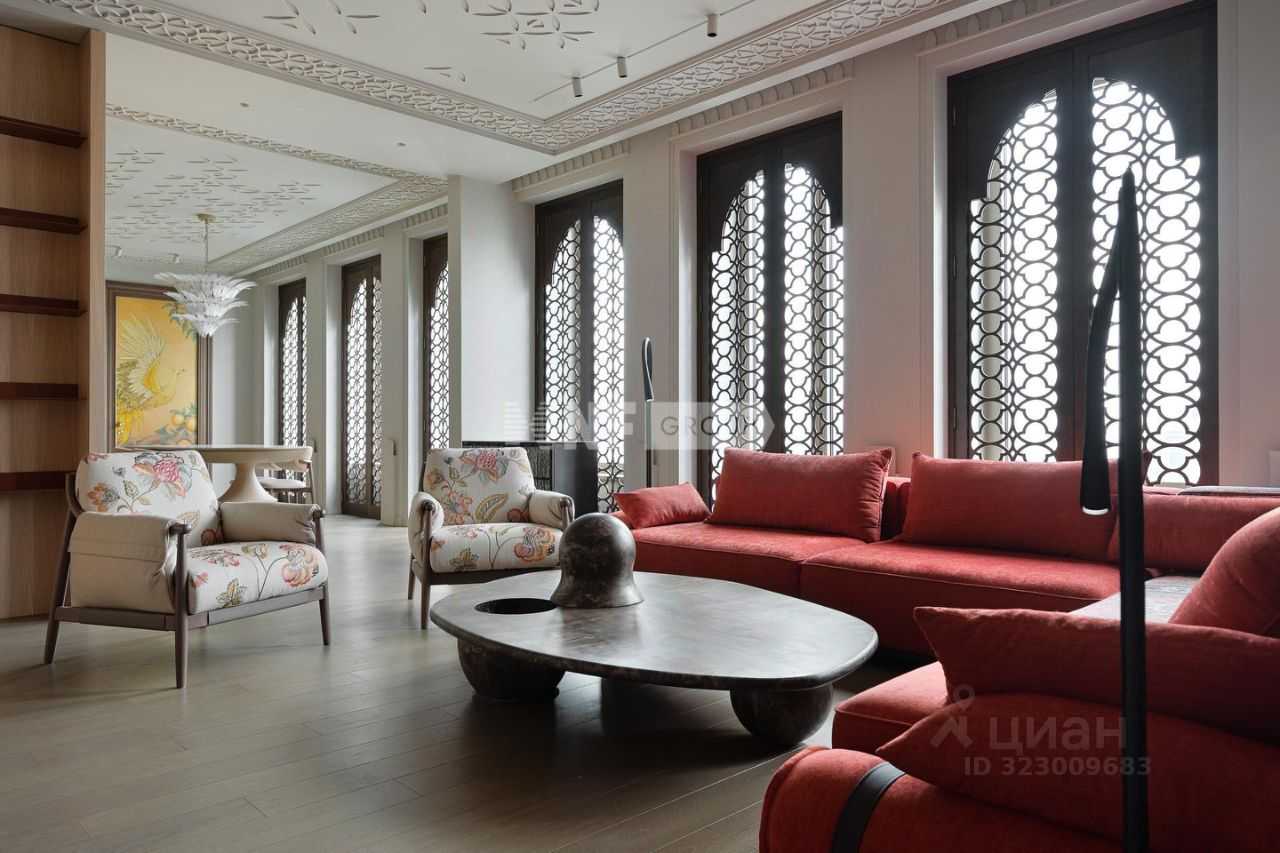 5-комнатная квартира, 250 м²