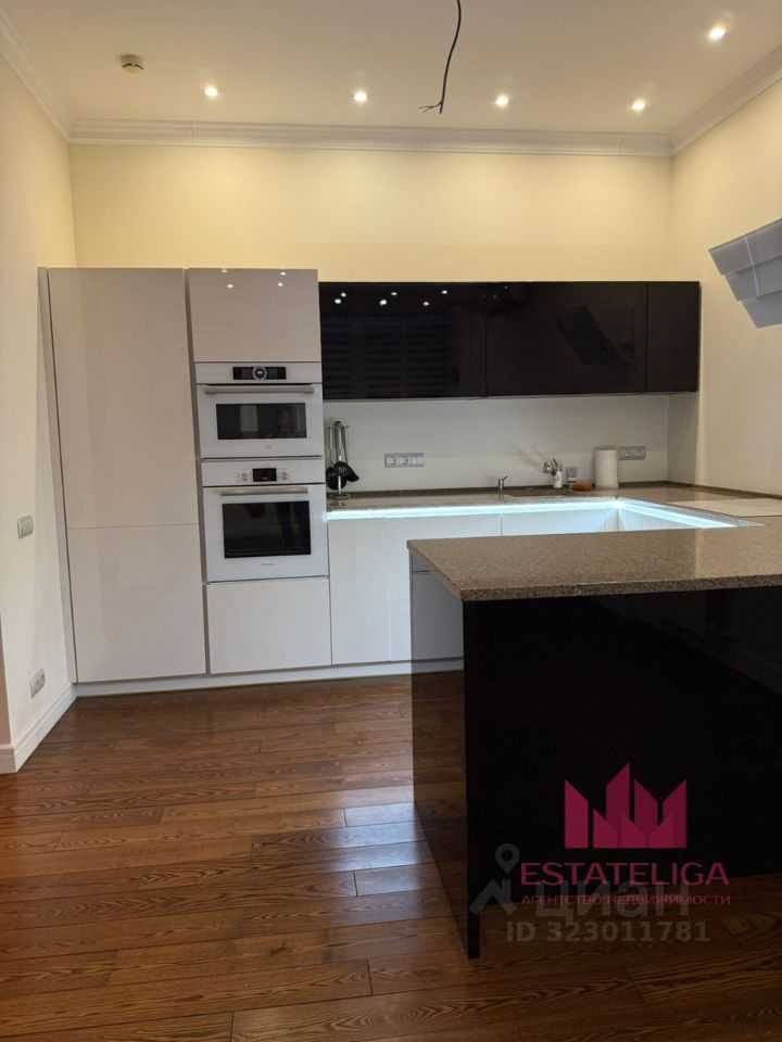 4-комнатная квартира, 140 м²