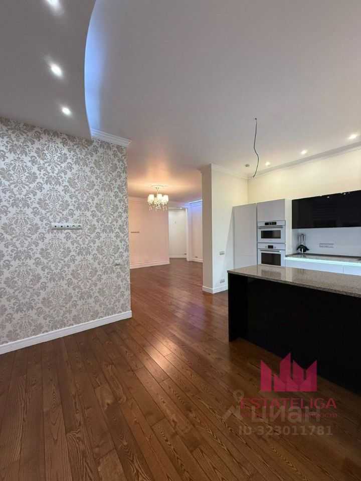 4-комнатная квартира, 140 м² — фотография 3