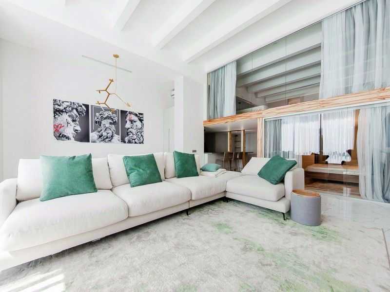 4-комнатная квартира, 208 м²