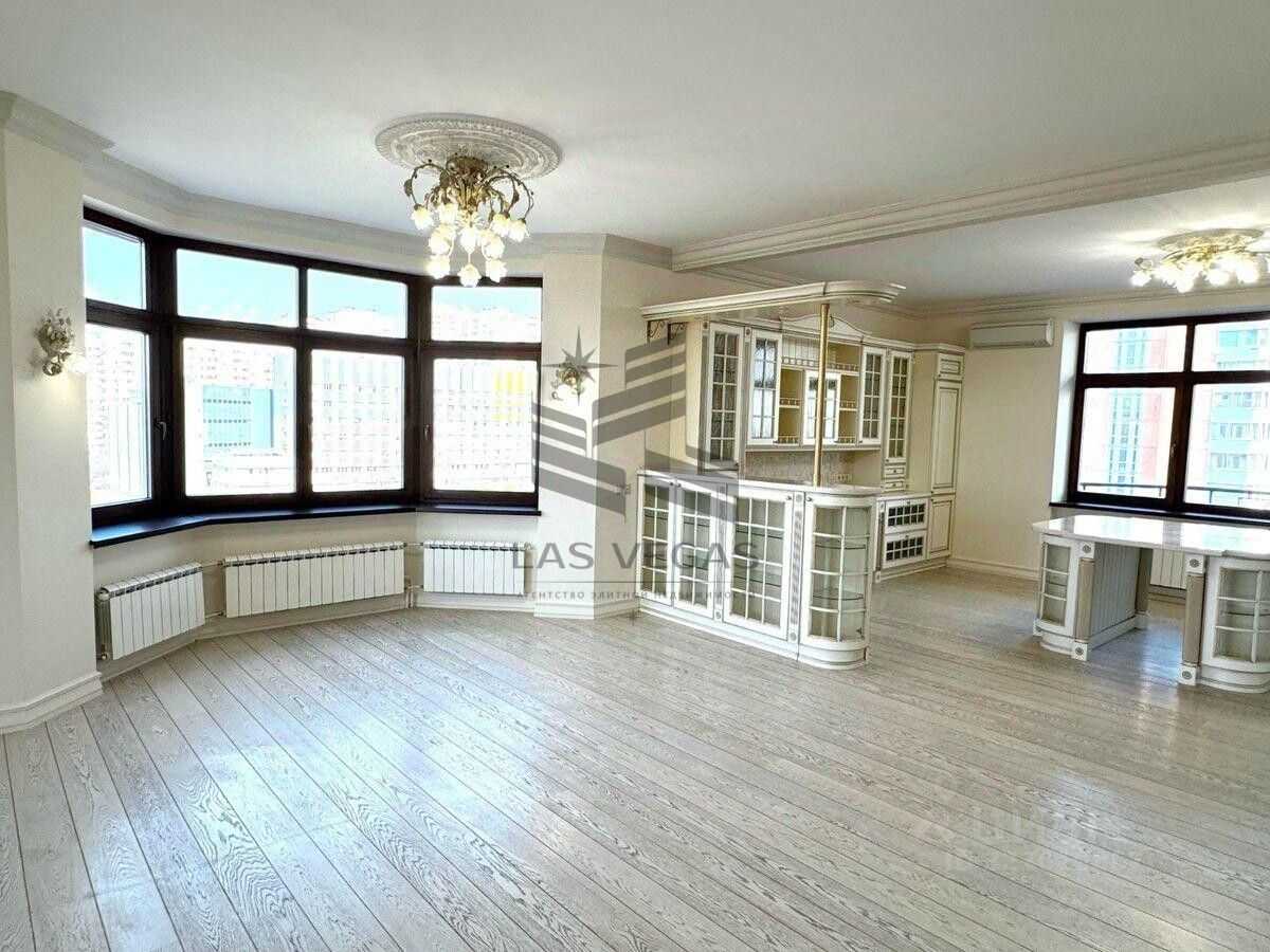 4-комнатная квартира, 230 м² — фотография 2