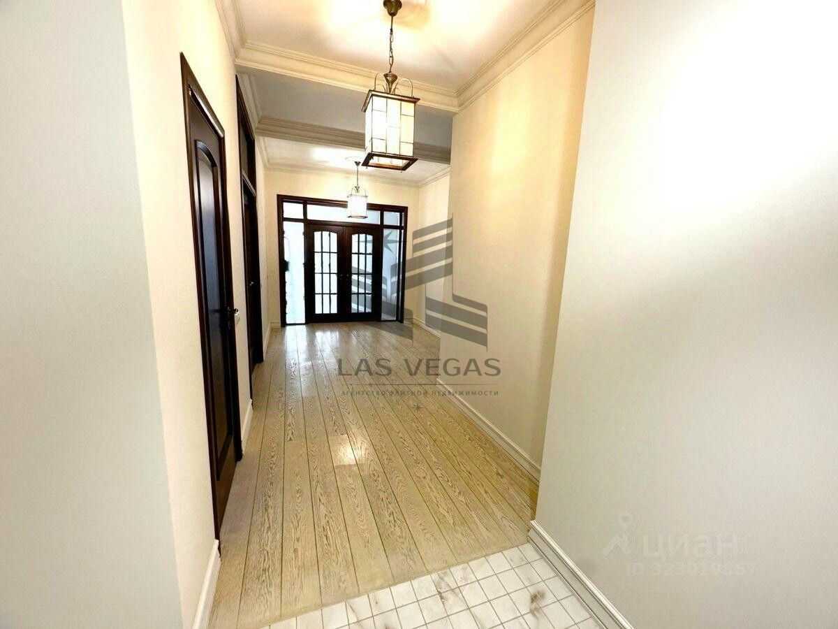 4-комнатная квартира, 230 м² — фотография 3