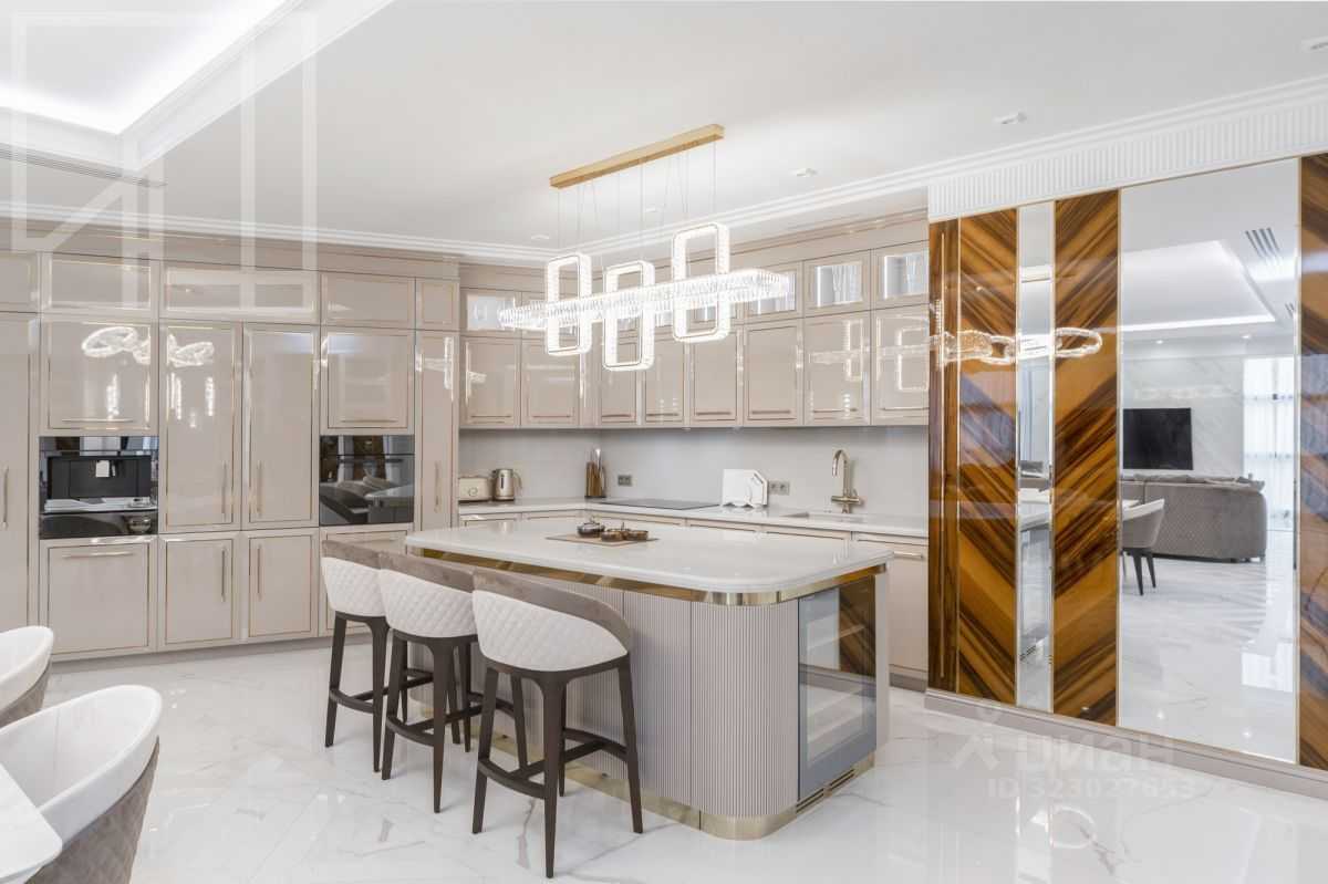 4-комнатная квартира, 230 м² — фотография 3