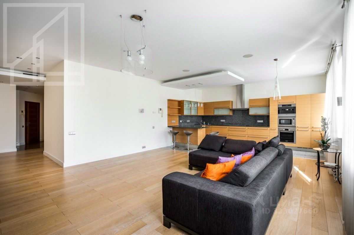 5-комнатная квартира, 204 м² — фотография 3