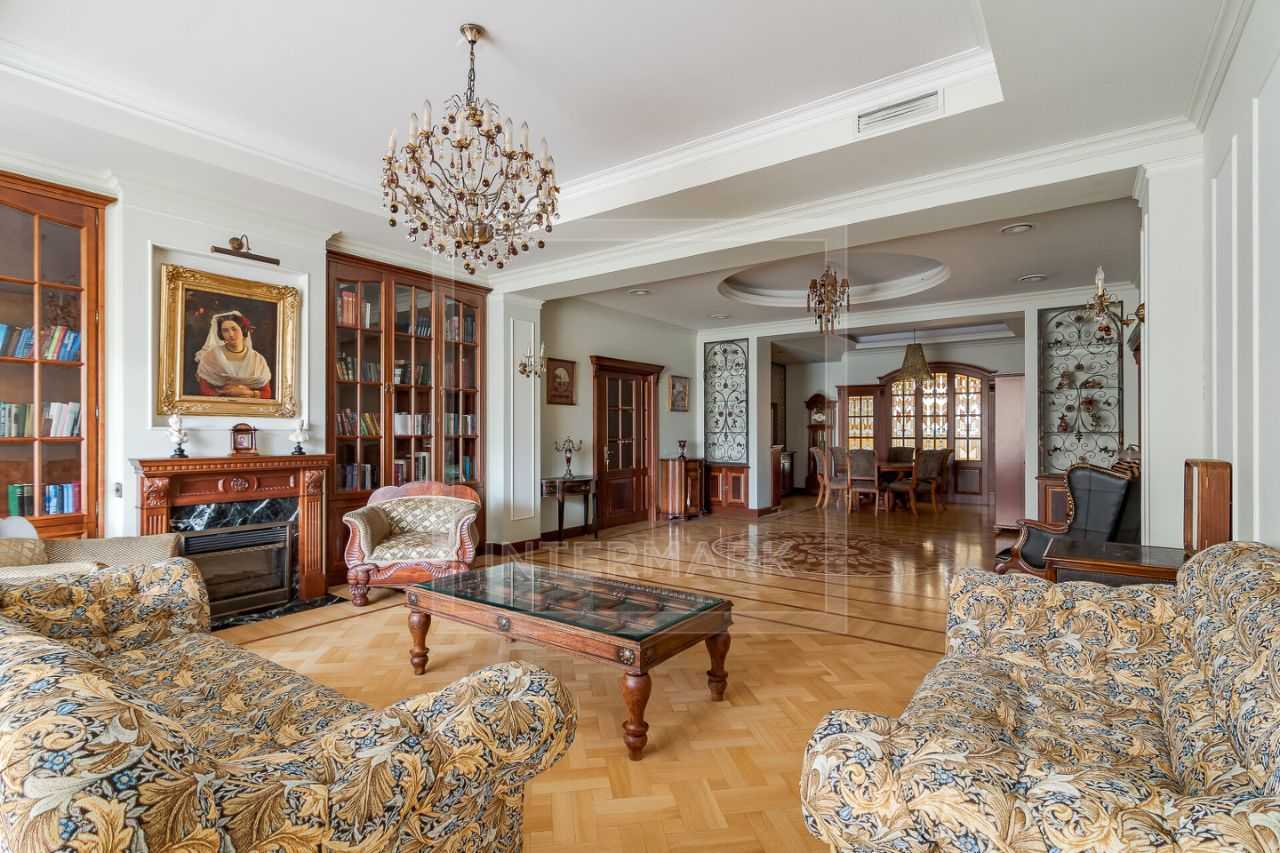 4-комнатная квартира, 242 м² — фотография 2