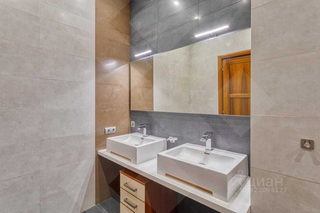 4-комнатная квартира, 157 м² — фотография 3