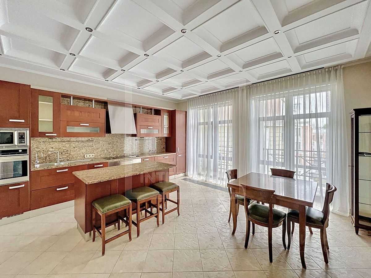 3-комнатная квартира, 138 м²