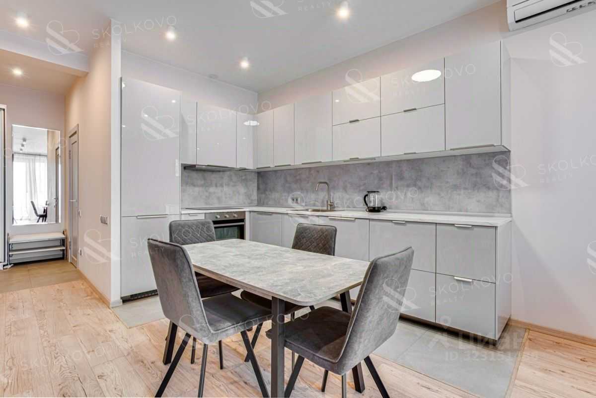 2-комнатная квартира, 70 м² — фотография 3