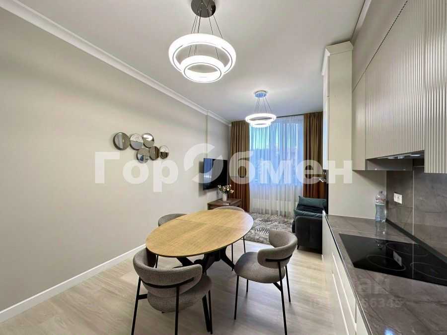 2-комнатная квартира, 77,3 м² — фотография 2