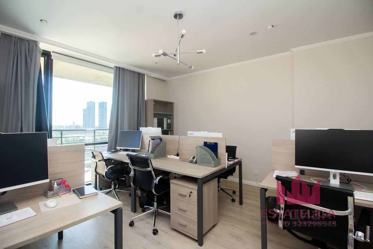 4-комнатная квартира, 127,8 м² — фотография 2