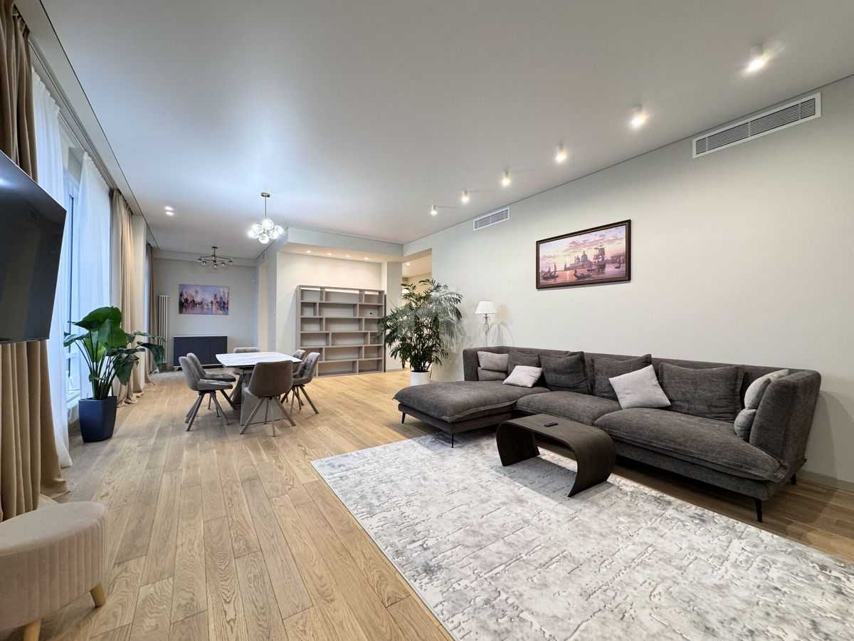 3-комнатная квартира, 178 м²