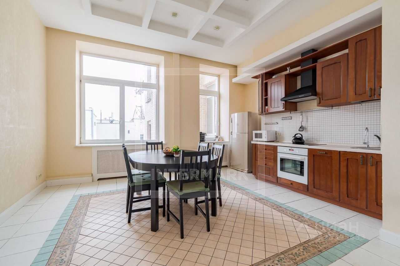 4-комнатная квартира, 130 м² — фотография 3