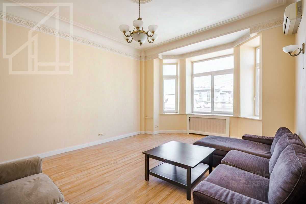 4-комнатная квартира, 130 м² — фотография 3