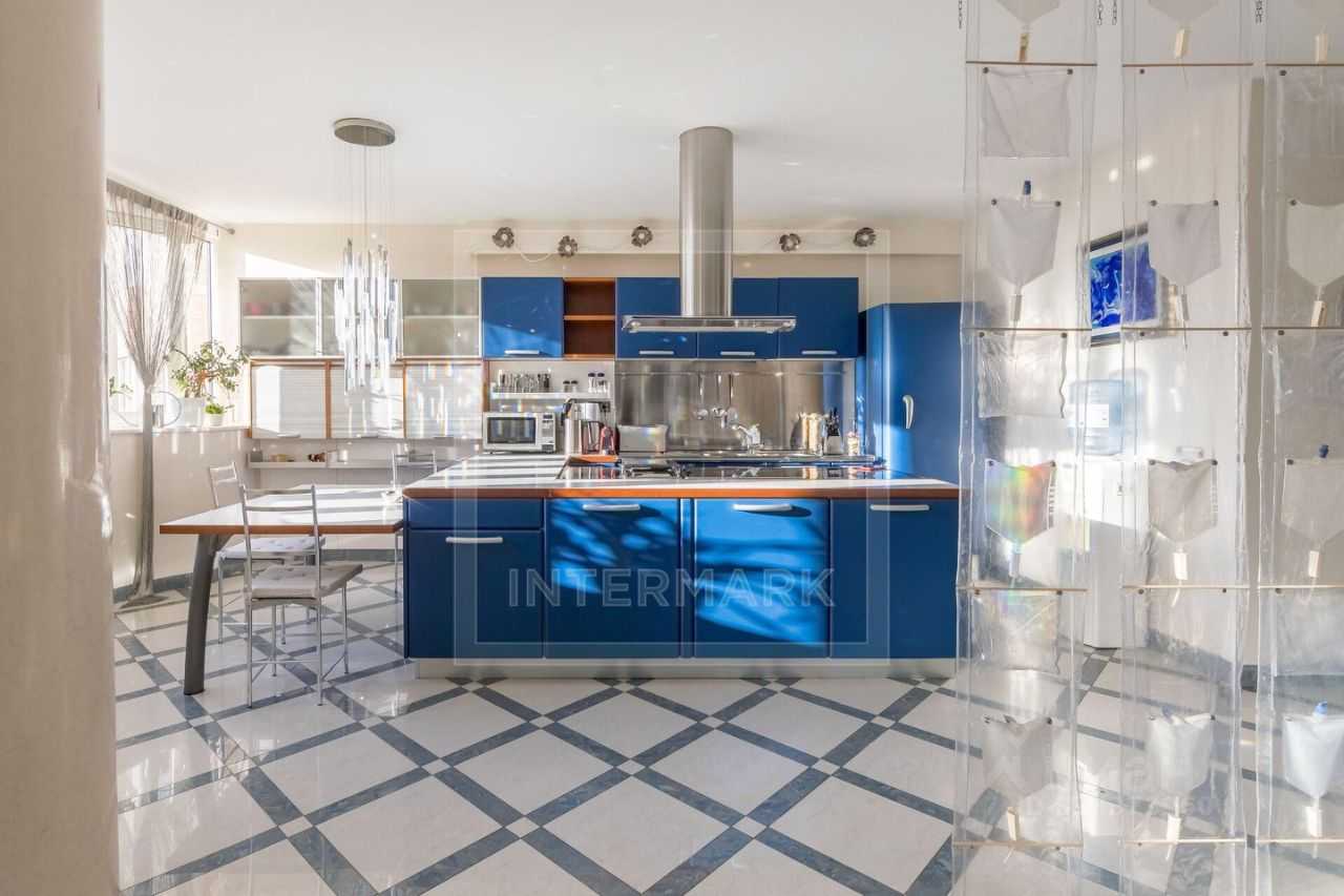 4-комнатная квартира, 230 м² — фотография 3