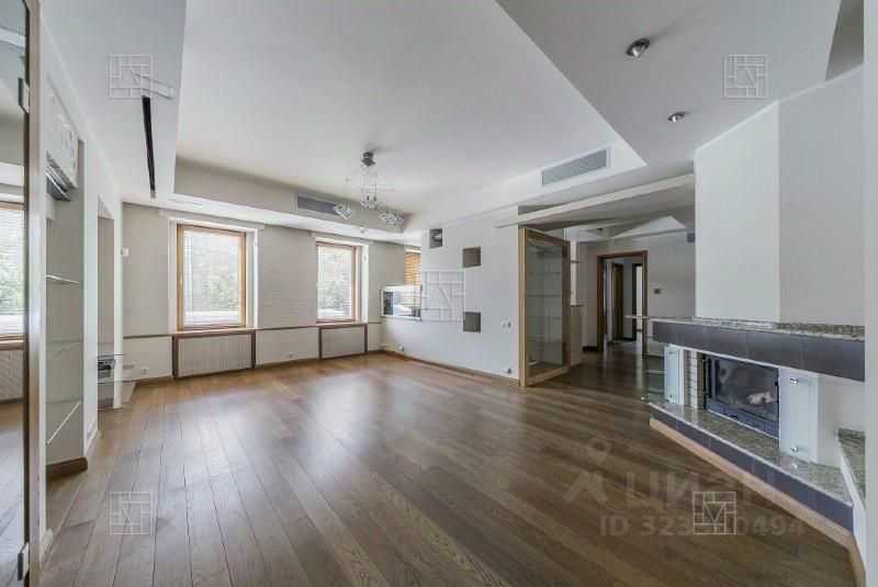 5-комнатная квартира, 200 м²