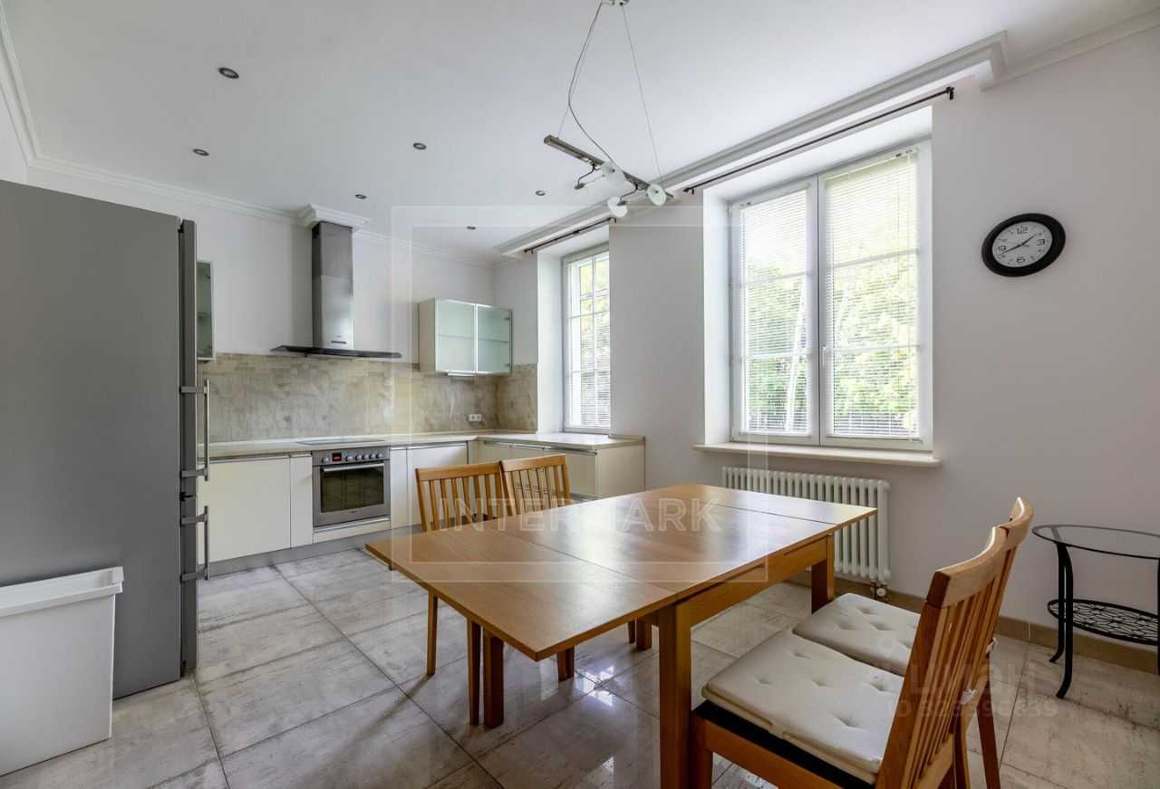 4-комнатная квартира, 160 м²