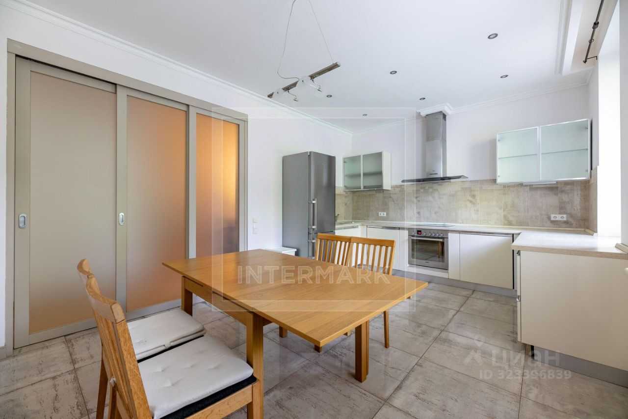 4-комнатная квартира, 160 м² — фотография 2