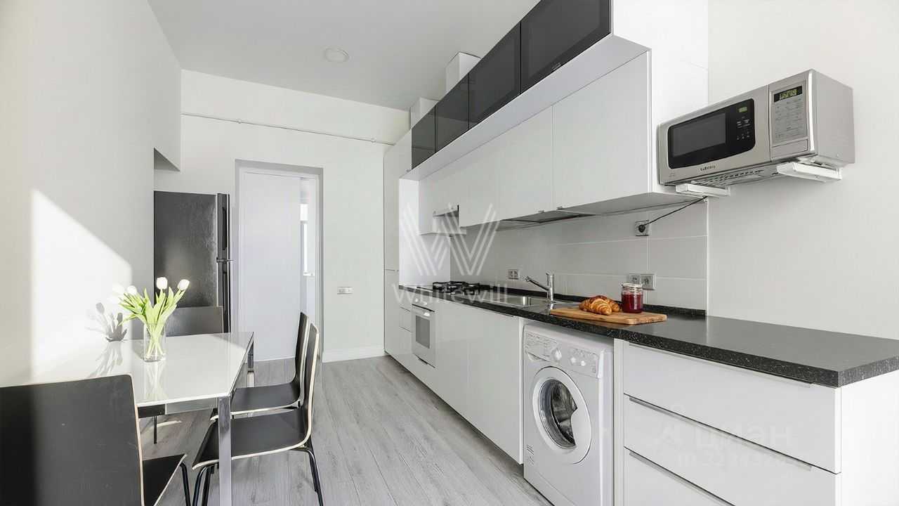 4-комнатная квартира, 140 м² — фотография 2