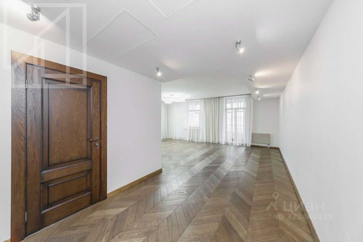 4-комнатная квартира, 180 м² — фотография 2