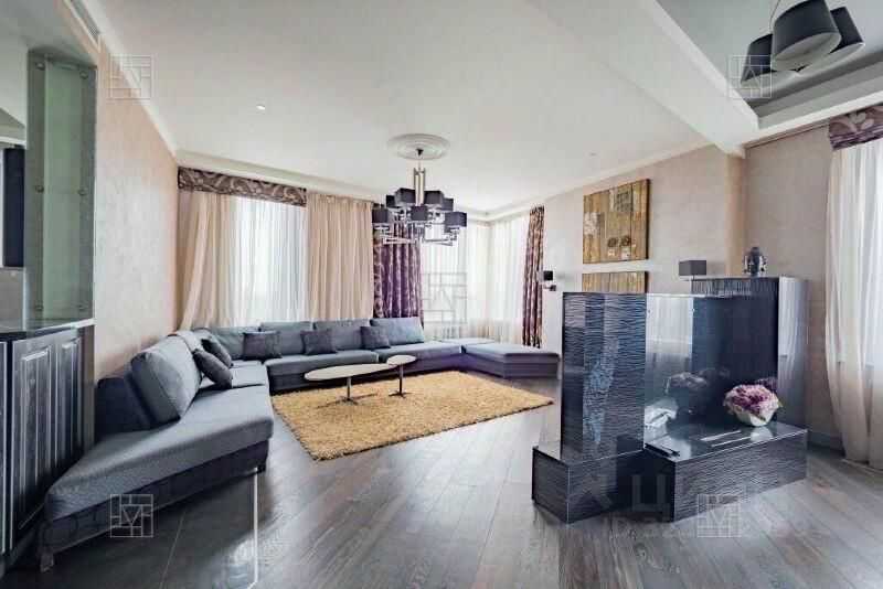 4-комнатная квартира, 210 м²