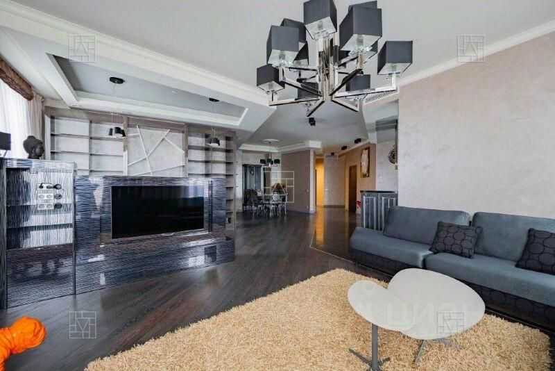 4-комнатная квартира, 210 м² — фотография 3