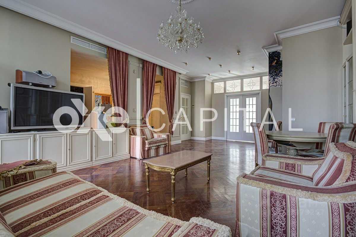 4-комнатная квартира, 150 м²