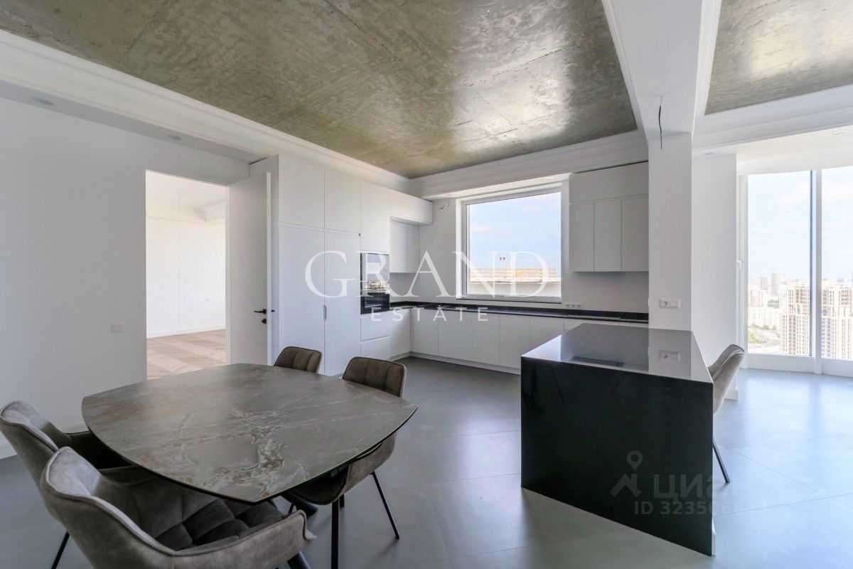 4-комнатная квартира, 190 м²