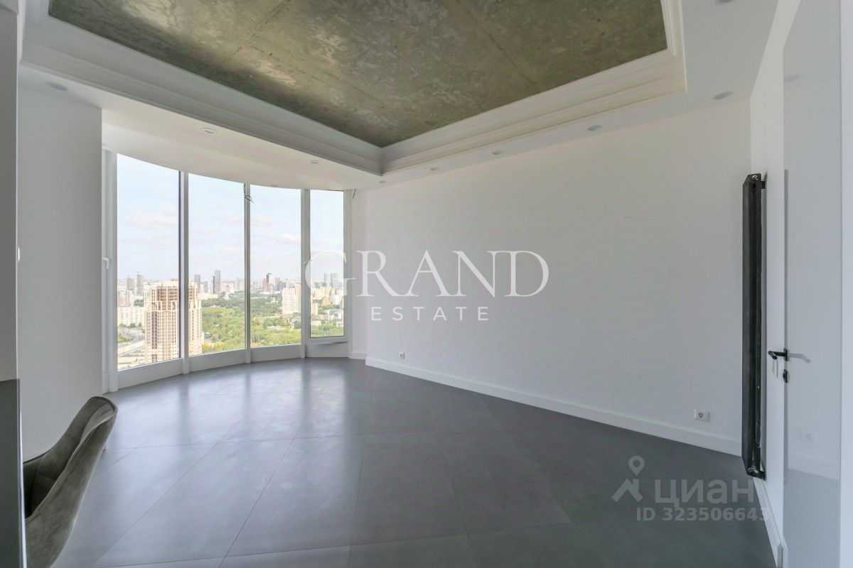 4-комнатная квартира, 190 м² — фотография 2